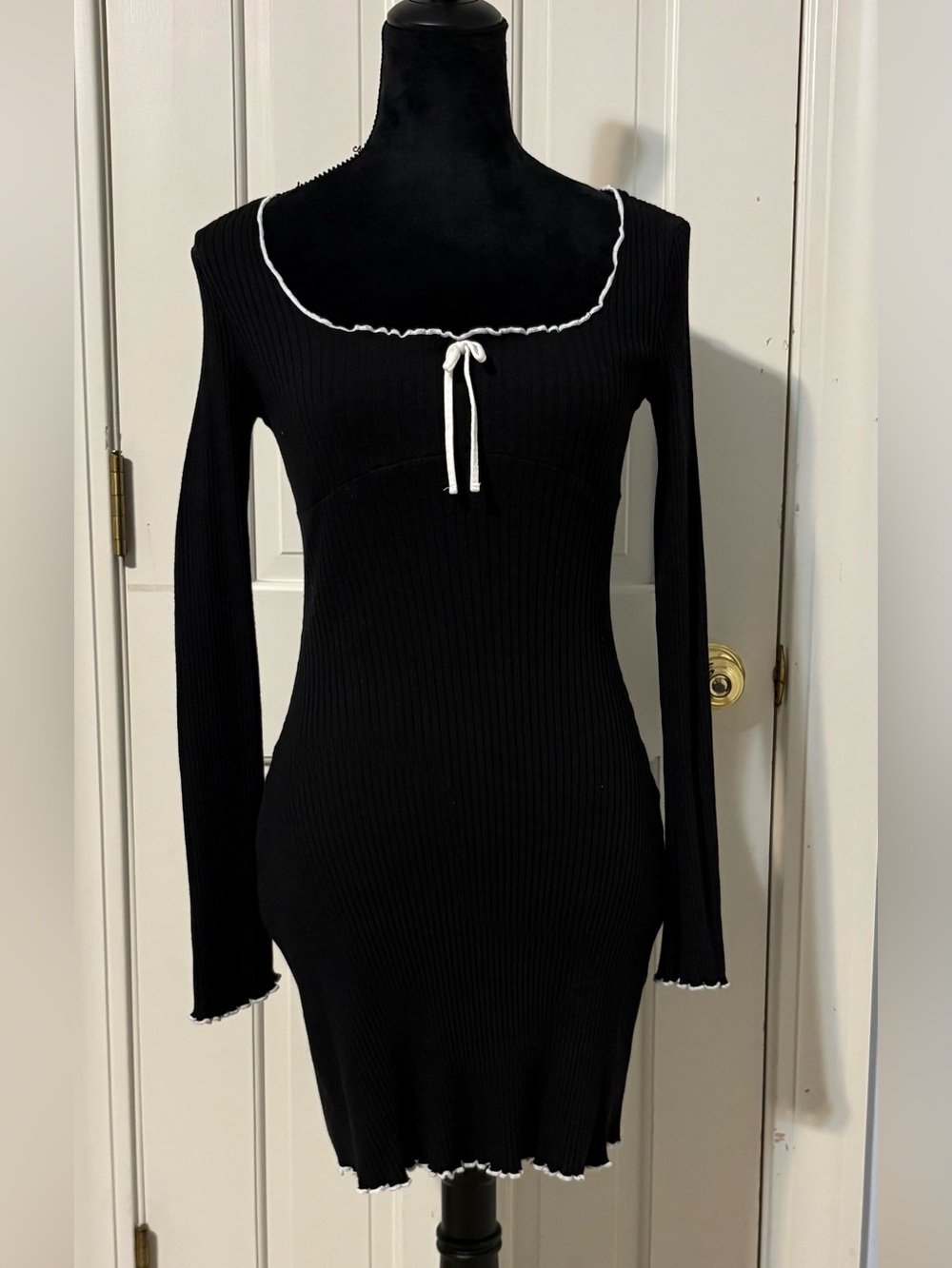 DIVIDED (H&M) Black Long Sleeve Ribbed Mini Dress with Contrast Trim